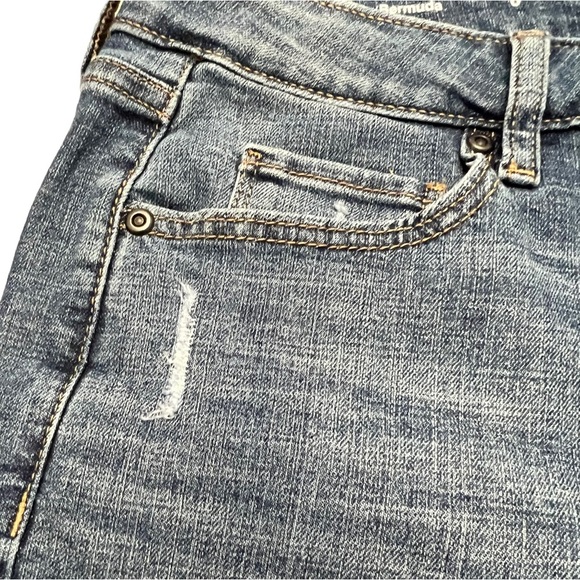 Women's Sonoma Goods For Life® Premium Roll Cuff Jean Shorts US 6 - Picture 6 of 9